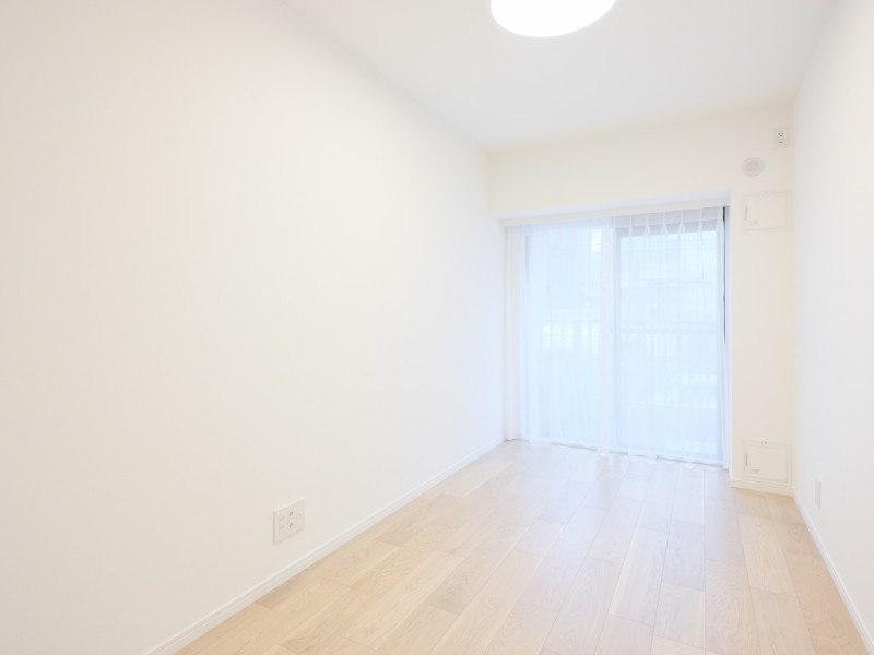 お部屋はシンプルでナチュラルな内装に仕上がりました。どんなインテリアも受け止める柔軟性が魅力です。