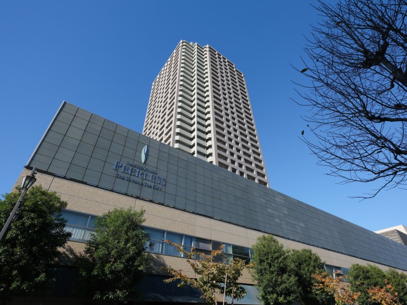 『石神井公園』駅徒歩1分！制震システム『ハニカムダンパ』採用、24時間有人管理など安心の管理体制です。駅前は再開発中で、通勤からプライベートまで様々な快適、利便性、楽しみを享受できる住環境です。