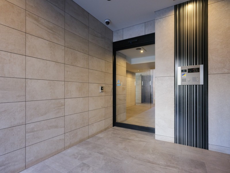 ◆オートロック◆居住者以外の侵入を拒み、不審者や不要なセールスを撃退することができます。安心感を得られるのも大きなポイントです