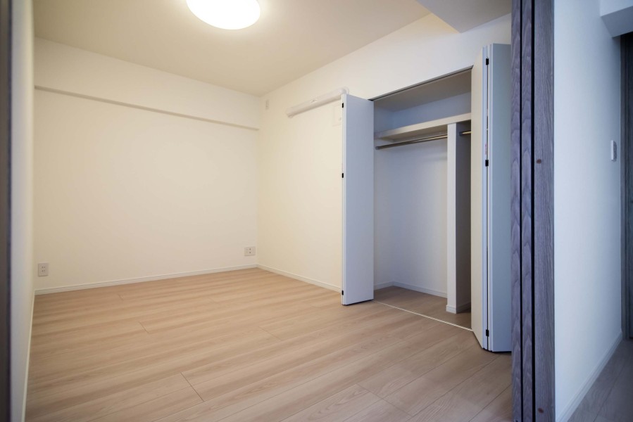 洋室2はデッドスペースがなく家具配置のしやすいお部屋です。