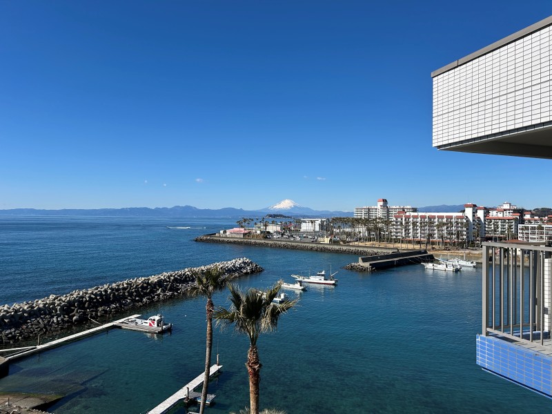相模湾・富士山・江ノ島を望む眺望です。（天候条件によります）