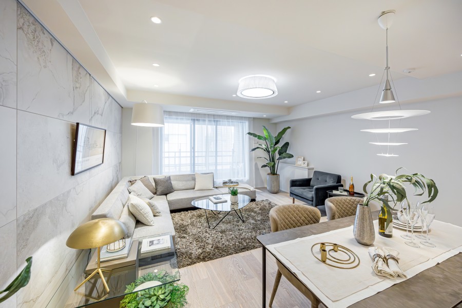 天カセエアコンを設置し、開放感のある空間に仕上げました。こだわりを重ねた内装が気品溢れる雰囲気を演出し、住み続けるほどに味わいが深まります。