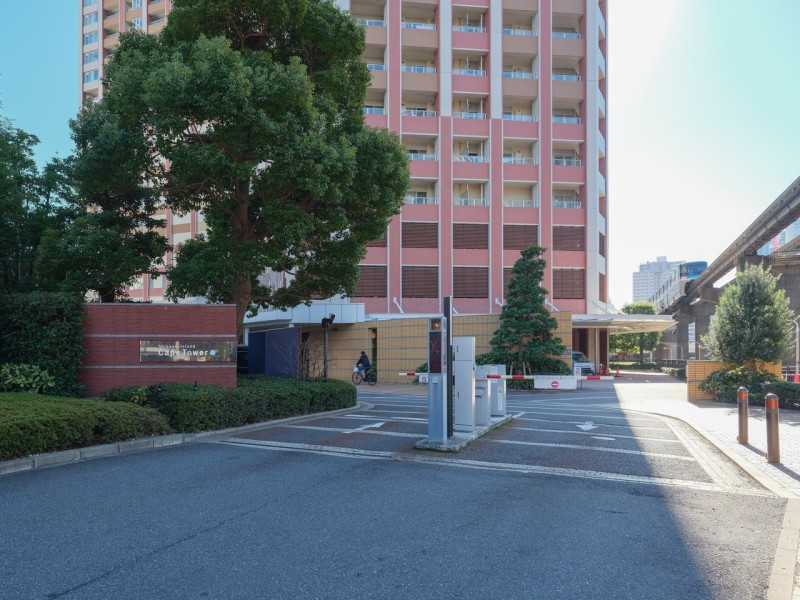 ビューラウンジやバーベキューガーデン、キッズプレイルームやランドリールームなど、ハイグレードレジデンスならではの多彩な共用設備が充実しています。