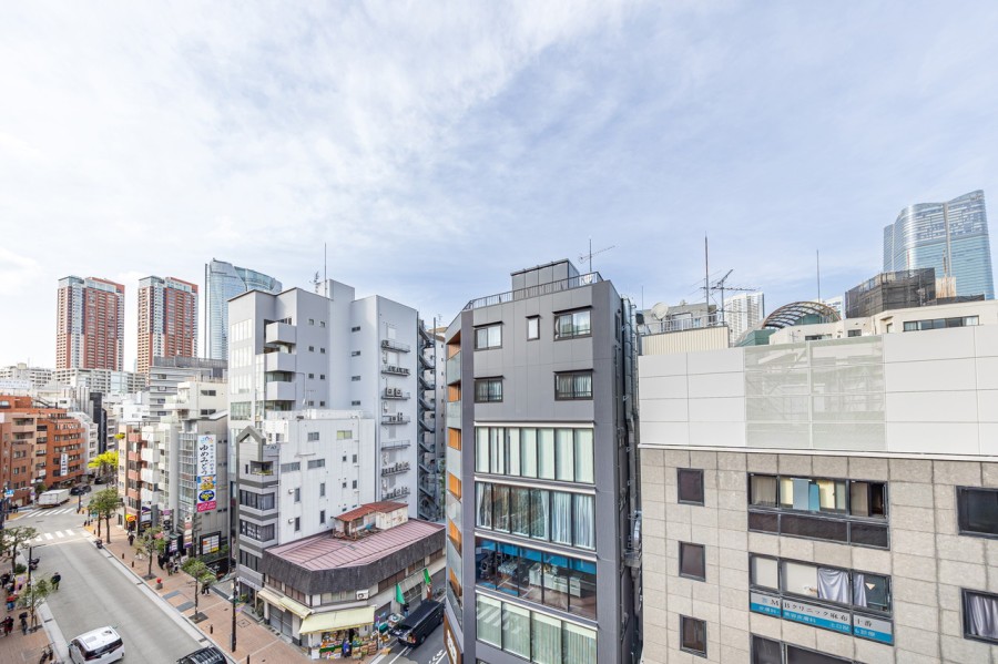 都心に位置しながらも、めいっぱいの開放感を感じる大空の眺めを掌中に。凛とした空気の中で穏やかな時間が流れる眺望も魅力です。