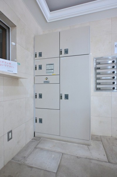 ◆宅配ボックス◆24時間いつでも荷物受け取りが可能。配達時間を気にせず過ごすことができます。ウイルス対策の観点からも人気の設備です。