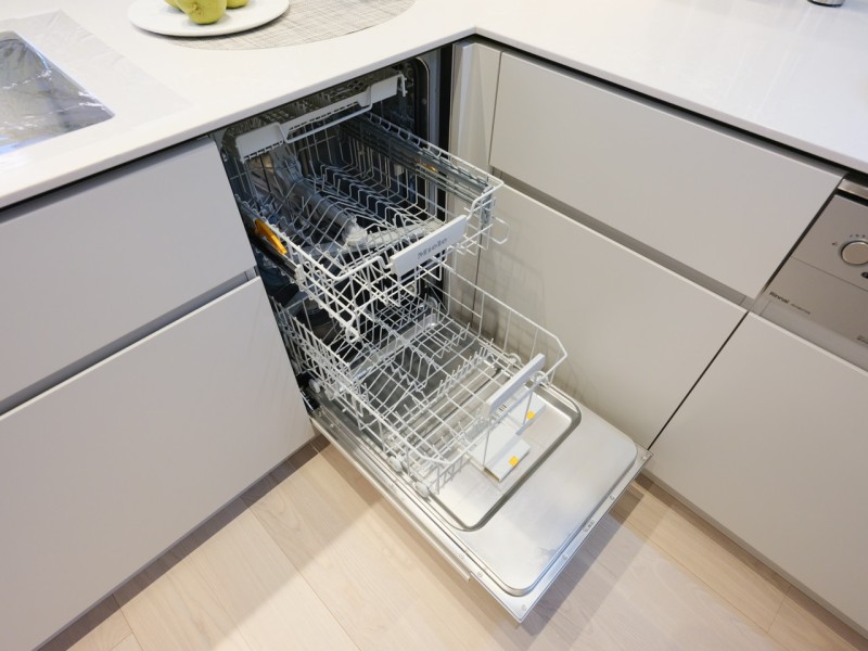 ◆食器洗い機◆家事の時間を短縮できる優れもの。さらに節水・節約を同時に行うことができるので、大変人気があり重宝します。