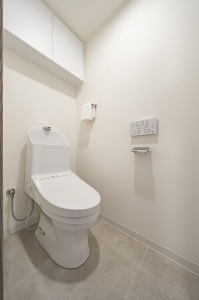 優れた節水効果や汚れが付きにくい便座など、ほしかった機能が揃ったウォシュレット一体型トイレです。