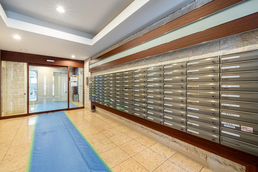 手入れが行き届いたエントランスロビーです。2025共用部大規模修繕工事実施・管理体制良好なマンションです。