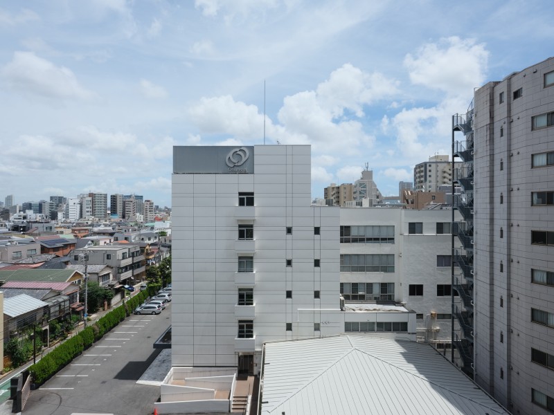 都心の刺激を間近にしつつ、めいっぱいリフレッシュできる大切な空間です。だんだんと変わっていく空の色を愉しみリフレッシュするのも良さそうです。