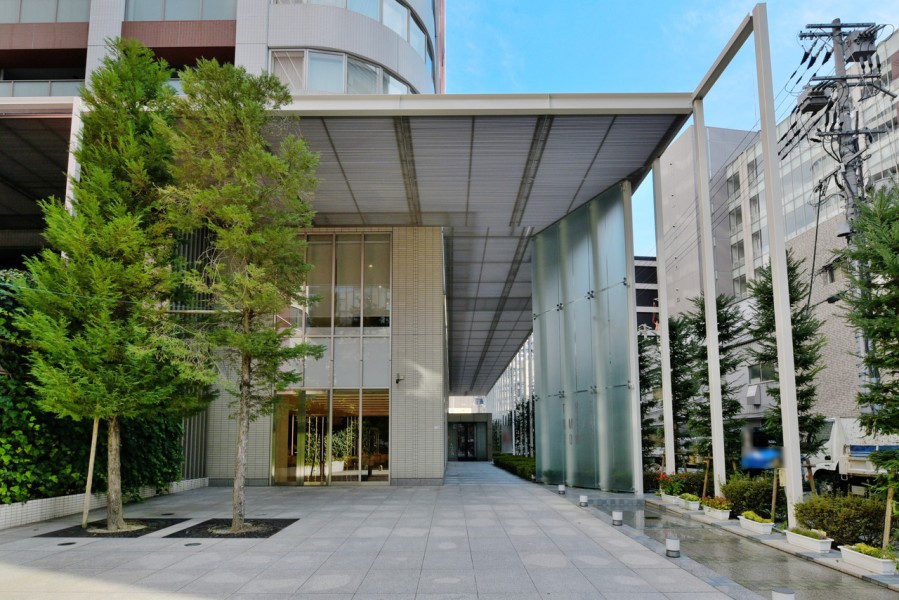 24時間有人管理、夜間は警備員が常駐しており、管理体制もしっかりしています。24時間ゴミ出し可能です。なお、ペットの飼育も可能で、大切な家族と新生活を快適にスタートして頂けます。