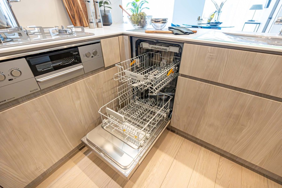 ◆食器洗い機◆家事の時間を短縮できる優れもの。さらに節水・節約を同時に行うことができるので、大変人気があり重宝します。