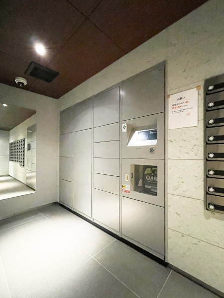 ◆宅配ボックス◆24時間いつでも荷物を受け取ることができるので、配達時間を気にせず過ごすことができます。対面での接触機会を最小限にでき、ウイルス対策の観点からも人気の設備です。