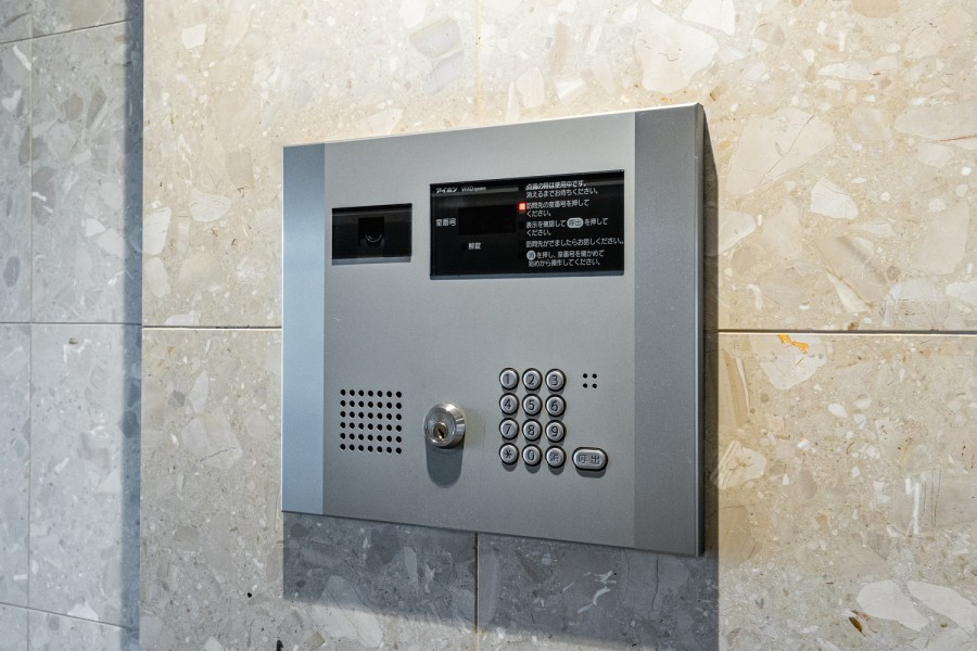 ◆オートロック◆居住者以外の侵入を拒み、不審者や不要なセールスを撃退することができます。安心感を得られるのも大きなポイントです。