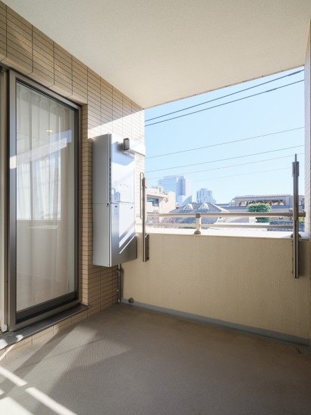 暮らしに大切な光と風をめいっぱい感じることができるリフレッシュスペースです。晴れた日には日向ぼっこを楽しむことができます。