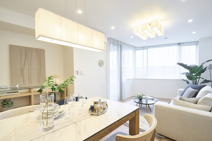 約17.3帖の開放感のあるLDKは、流行を先駆けながら、安らぎを感じる居住空間です。自分の世界に没頭する時間も、ご家族の団らんも大切にすることができます。