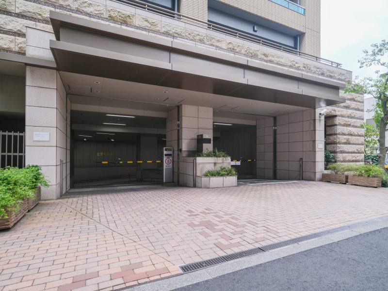 ◆駐車場◆ショッピングや旅行、レジャーが気軽に楽しめる駐車場を完備しています。※空き状況は変化することがございますのであらかじめご了承ください。