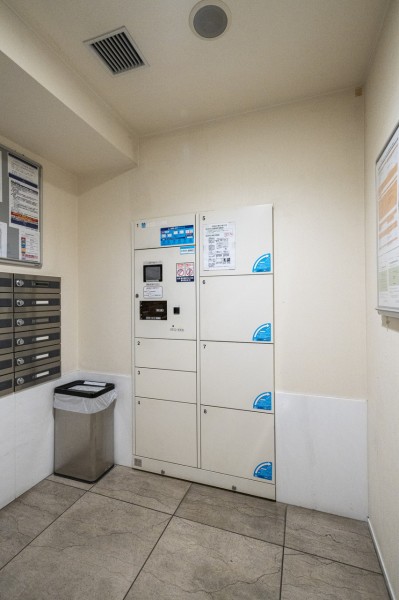 ◆宅配ボックス◆24時間いつでも荷物受け取りが可能です。プライベートの時間を邪魔されず、配達時間も気にせず過ごすことができる便利な設備です。
