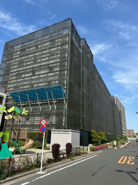 半蔵門線・浅草線『押上』駅徒歩６分、複数駅・複数路線利用可能で、都心へのアクセスも良好な立地に佇むマンションです。（R8年4月現在規模修繕工事中・管理体制良好です）