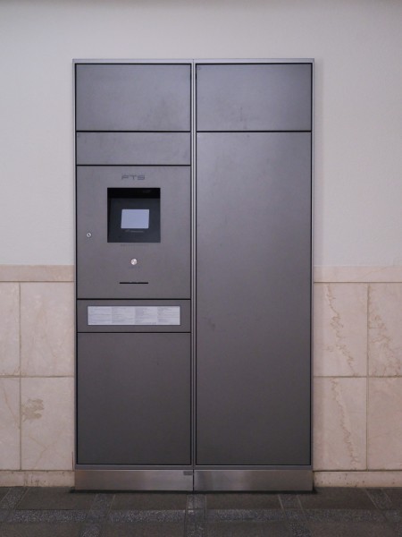 ◆宅配ボックス◆24時間いつでも荷物受け取りが可能。プライベートの時間を邪魔されず、配達時間も気にせず過ごすことができる便利な設備です。