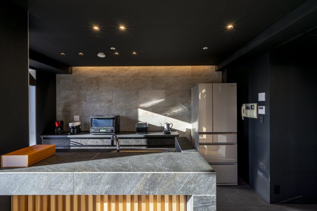 モダンスタイルとは？おしゃれなモダンキッチンにするコツや施工事例を紹介