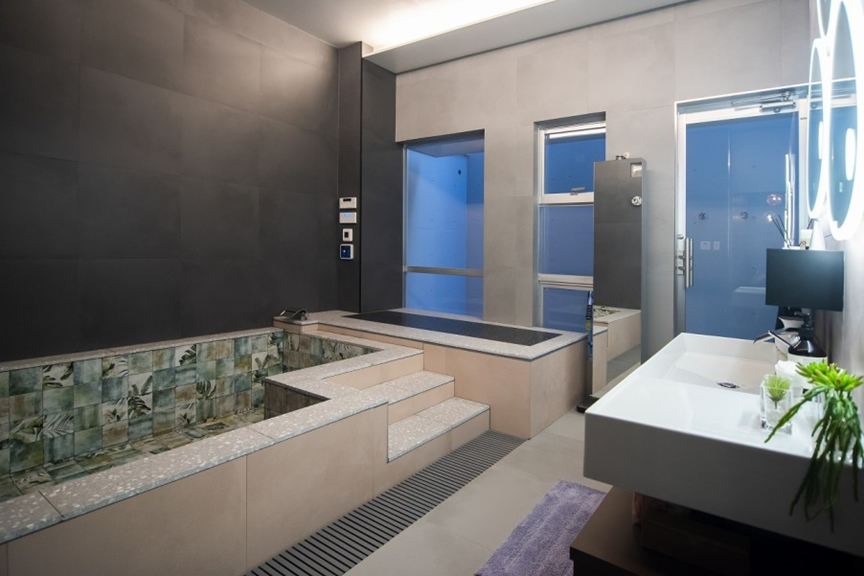 岩盤浴を設置したプライベートスパ