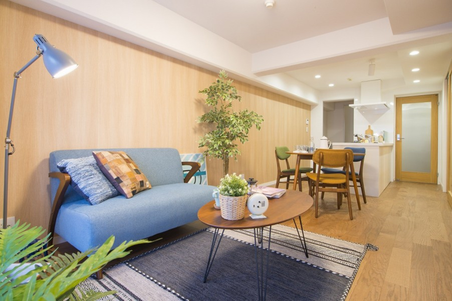 壁を板張り仕上げにする