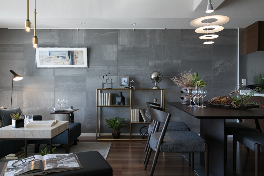 壁にエコカラットを貼る