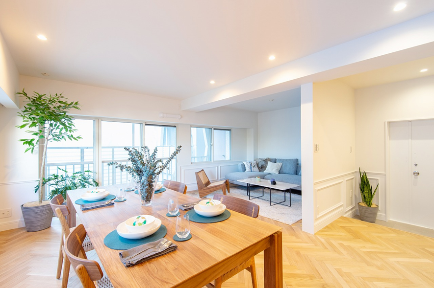 事例②：伸びやかな北欧風リビング