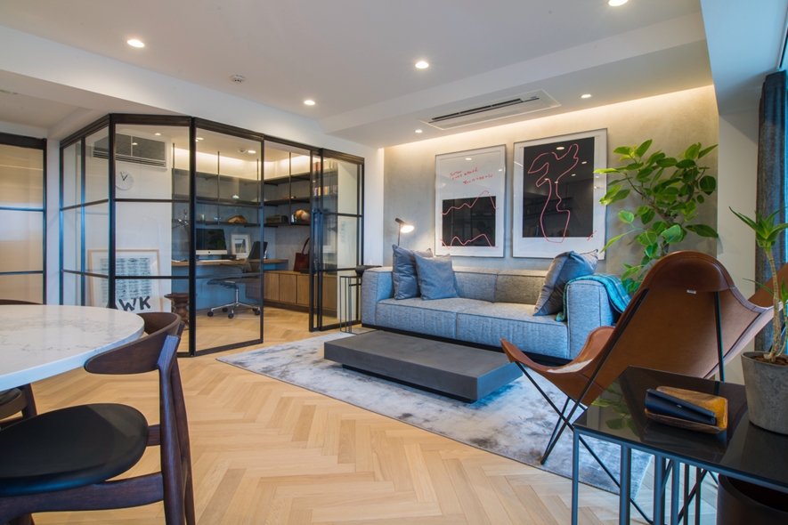 事例⑤：アイアンがアクセントのリビング