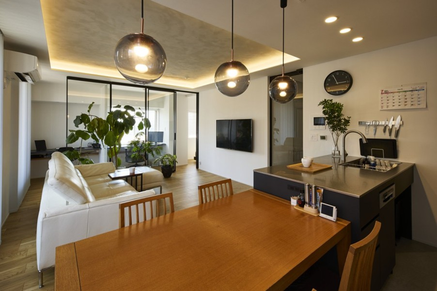 事例4：ワークスペースのあるスタイリッシュな住まい