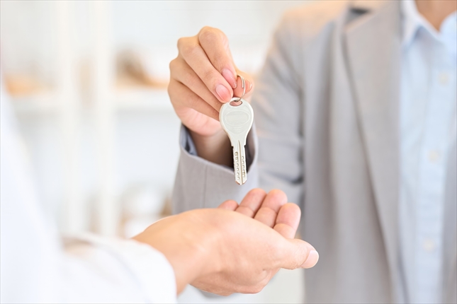 家の名義変更の方法について解説！変更が必要なケースや費用とは？